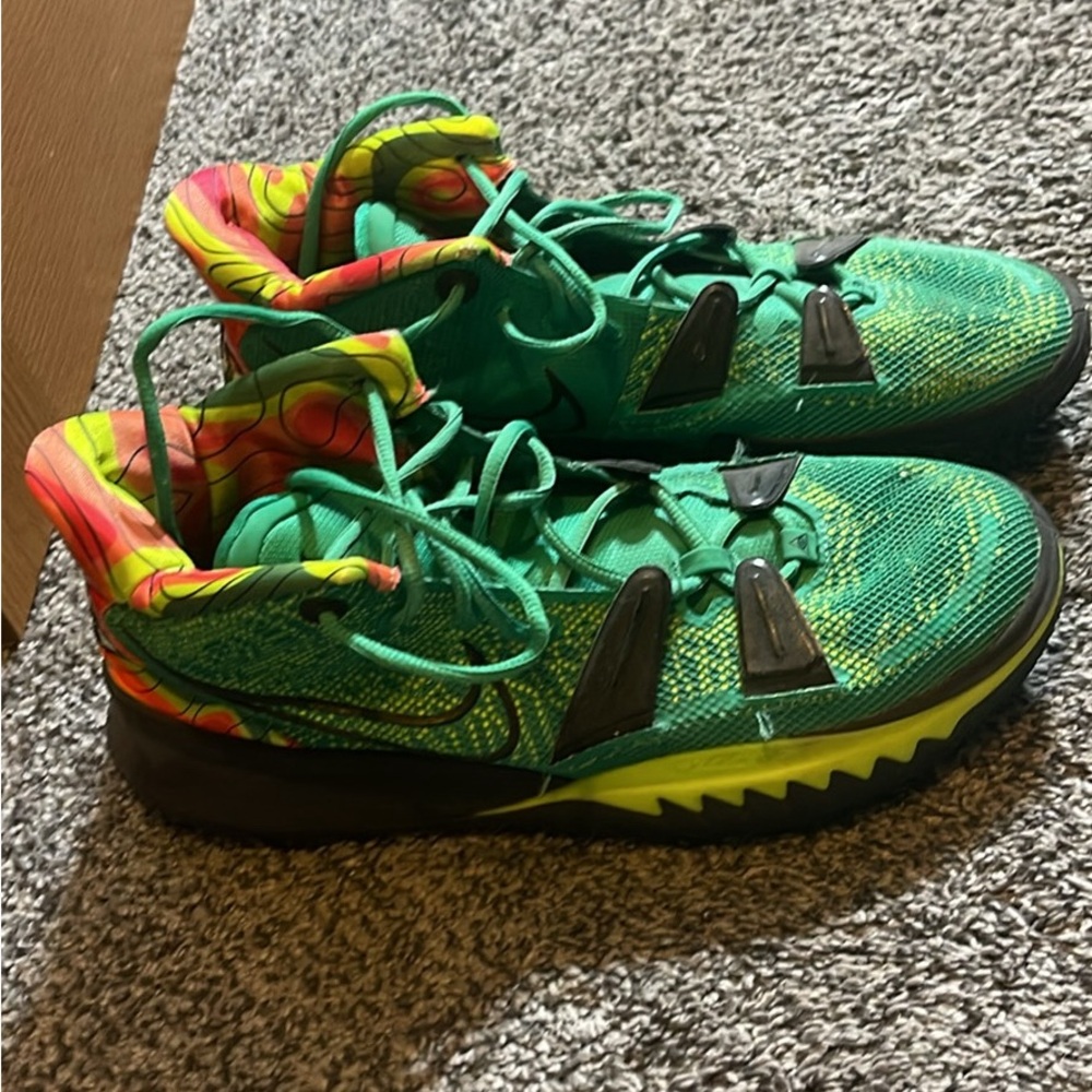 Nike Kyrie 7 men’s basketball shoes